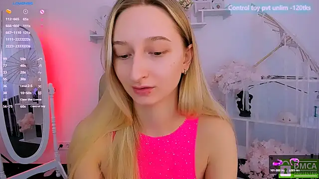 Snapshot of _Ri_na_ chatting on 03-07-25, 06:24  Ri na  online show from 03-07-25, 06:24