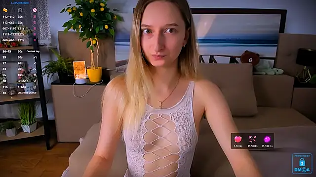 Snapshot of _Ri_na_ chatting on 10-25-25, 05:26  Ri na  online show from 10-25-25, 05:26