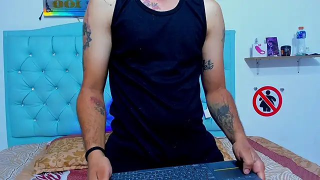 Bad Couple 1 online show from 10-16-25, 10:16