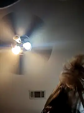 Snapshot of Geemaal chatting on 11-23-25, 09:09 Geemaal online show from 11-23-25, 09:09