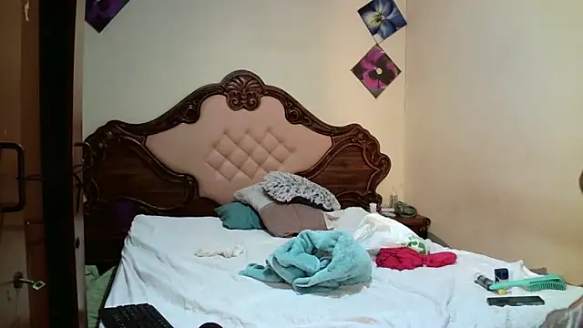 Snapshot of HOTBIGMELONSxx chatting on 12-03-25, 01:35 HOTBIGMELONSxx online show from 12-03-25, 01:35