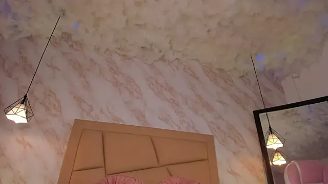  Hollywood 1 online show from 04-28-26, 03:33