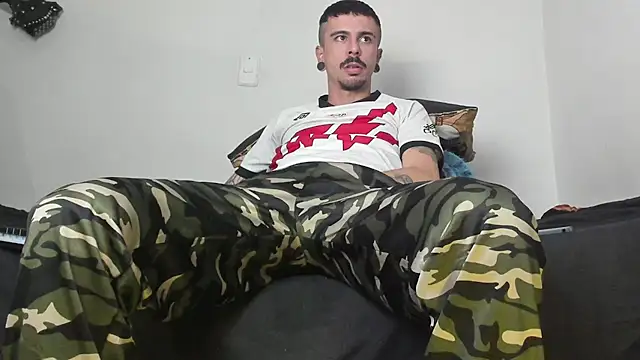 Aaron BigDickxxx online show from 01-14-26, 06:24