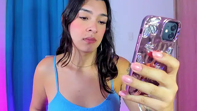 Snapshot of Camila_Coxx chatting on 01-06-25, 03:42 Camila Coxx online show from 01-06-25, 03:42