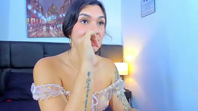 Snapshot of Camila_Coxx chatting on 01-17-25, 11:59 Camila Coxx online show from 01-17-25, 11:59