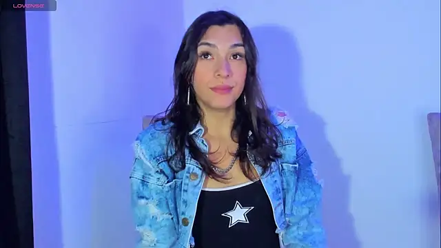 Snapshot of Camila_Coxx chatting on 02-20-25, 12:08 Camila Coxx online show from 02-20-25, 12:08