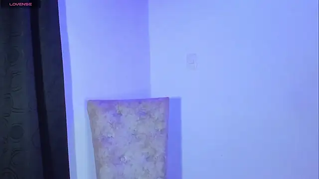 Snapshot of Camila_Coxx chatting on 02-28-25, 10:50 Camila Coxx online show from 02-28-25, 10:50