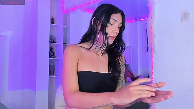 Snapshot of Camila_Coxx chatting on 10-11-25, 07:07 Camila Coxx online show from 10-11-25, 07:07