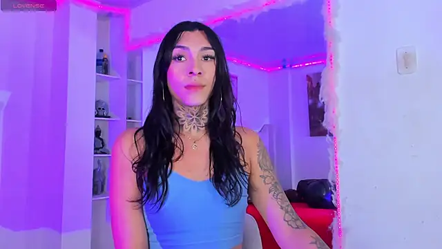 Snapshot of Camila_Coxx chatting on 10-18-25, 07:03 Camila Coxx online show from 10-18-25, 07:03