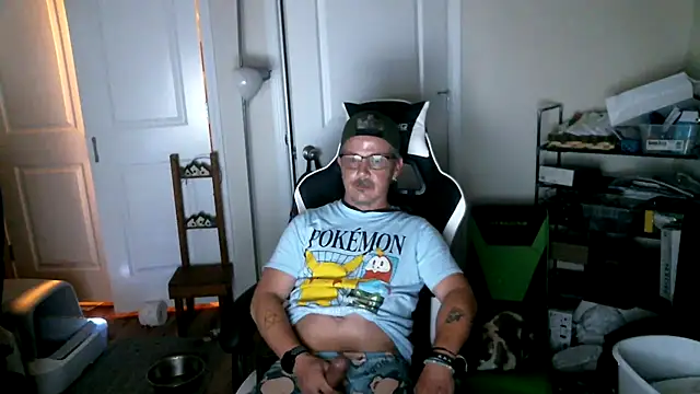 Snapshot of Raiff1982 chatting on 12-22-25, 12:35 Raiff1982 online show from 12-22-25, 12:35