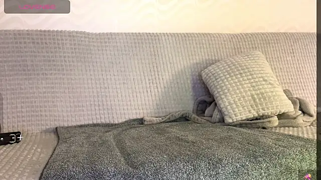 Snapshot of Missy_baby chatting on 02-11-25, 06:44 Missy baby online show from 02-11-25, 06:44