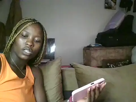 Snapshot of Sonnia_ chatting on 01-05-25, 10:32 Sonnia online show from 01-05-25, 10:32