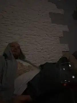 Snapshot of lolson119 chatting on 01-01-25, 02:19 lolson119 online show from 01-01-25, 02:19