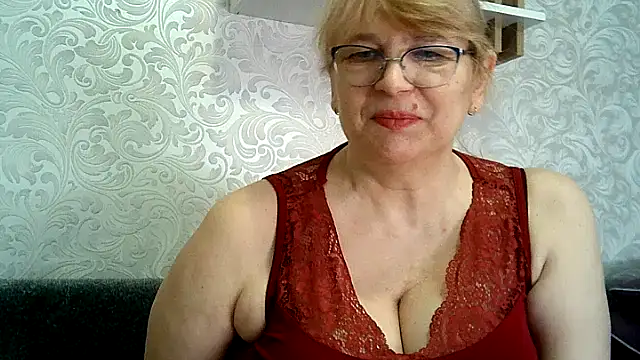 Snapshot of Aline_LoveFlowers chatting on 02-27-25, 08:50 Aline LoveFlowers online show from 02-27-25, 08:50