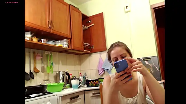 Snapshot of Sakura_Green chatting on 03-22-25, 09:42 Sakura Green online show from 03-22-25, 09:42