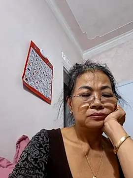 Hotestlove online show from 10-14-25, 01:34