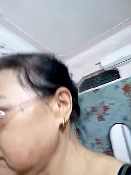 Hotestlove online show from 10-17-25, 10:51