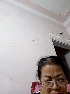 Hotestlove online show from 11-18-25, 11:14