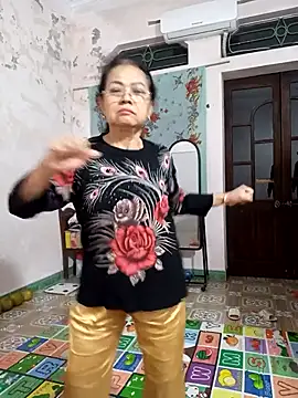 Hotestlove online show from 11-24-25, 02:39