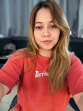 Snapshot of MerlyG chatting on 03-06-26, 05:53 MerlyG online show from 03-06-26, 05:53