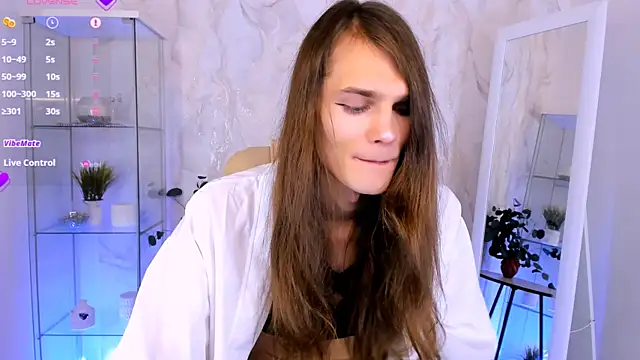 Will Will  online show from 12-17-25, 08:59