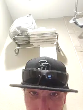 Crackkers online show from 12-23-24, 09:59