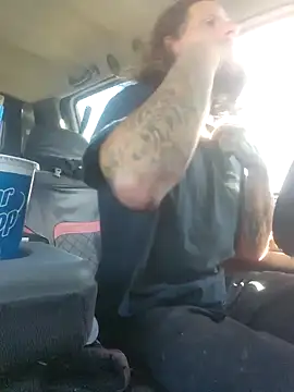 Crackkers online show from 01-21-25, 06:34