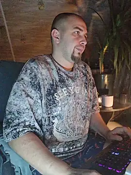 Foxyshaved online show from 11-25-25, 04:01