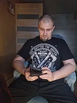 Foxyshaved online show from 12-01-25, 10:53