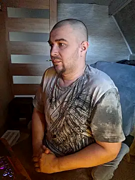 Foxyshaved online show from 03-07-26, 05:48