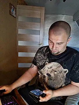 Snapshot of Foxyshaved chatting on 05-12-26, 03:36 Foxyshaved online show from 05-12-26, 03:36