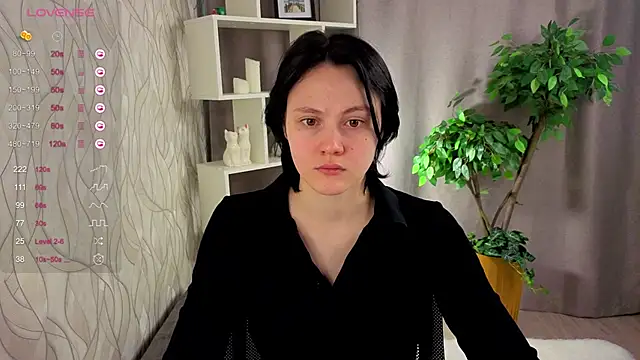 MaryCoopeer online show from 10-05-25, 05:06