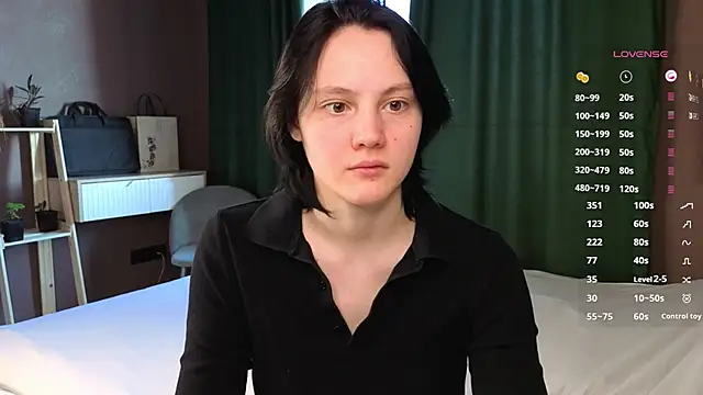 MaryCoopeer online show from 10-31-25, 05:08