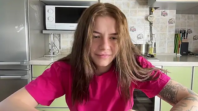 mia   mi online show from 02-21-25, 02:06