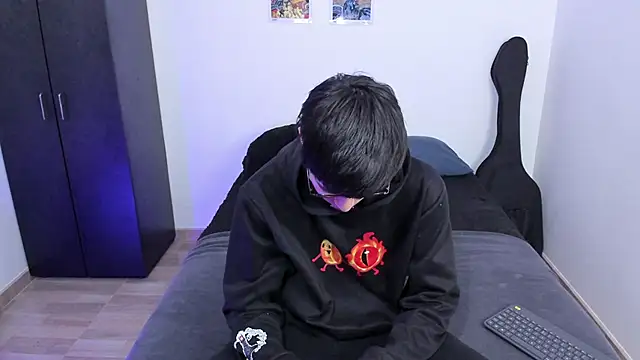 Aventure Twinks online show from 02-19-25, 09:14