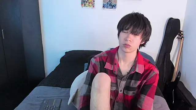 Snapshot of Aventure_Twinks chatting on 05-08-26, 01:00 Aventure Twinks online show from 05-08-26, 01:00