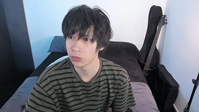 Snapshot of Aventure_Twinks chatting on 05-17-26, 12:08 Aventure Twinks online show from 05-17-26, 12:08