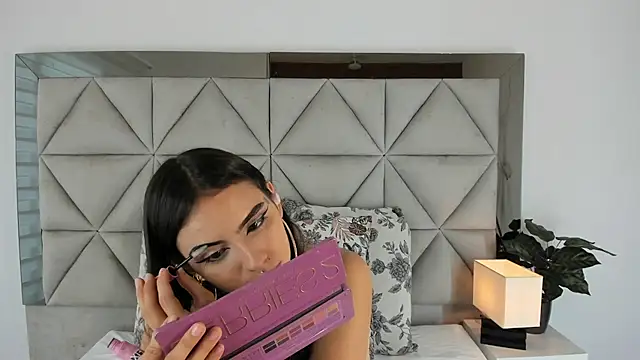 nina pons online show from 09-11-25, 09:04