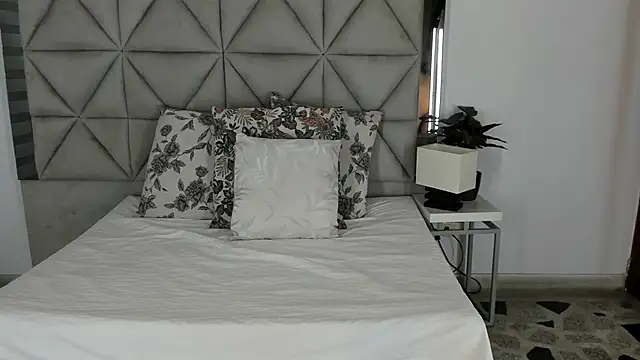 nina pons online show from 09-29-25, 11:20