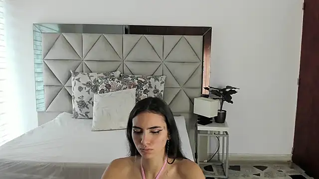 nina pons online show from 10-15-25, 08:20