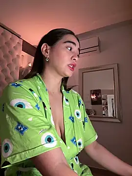 ZarahEvans online show from 02-15-25, 08:33