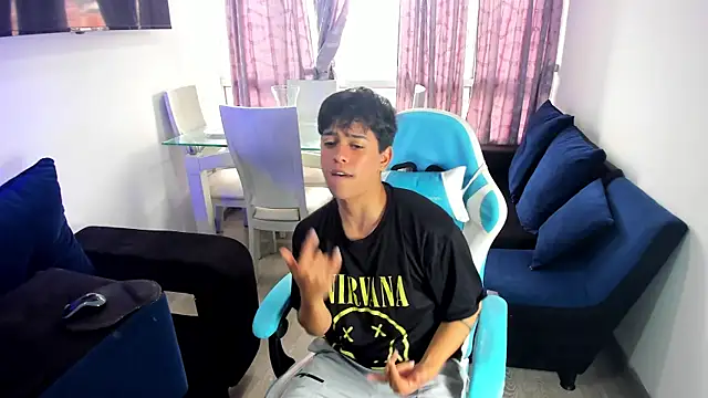 Snapshot of Franco_Rizzo_ chatting on 01-25-25, 09:14 Franco Rizzo online show from 01-25-25, 09:14