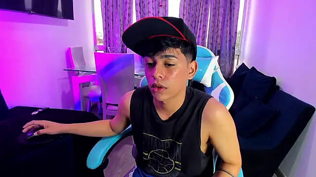 Snapshot of Franco_Rizzo_ chatting on 02-04-25, 10:34 Franco Rizzo online show from 02-04-25, 10:34