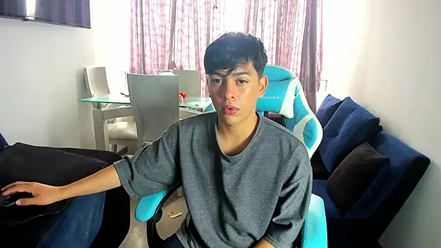 Snapshot of Franco_Rizzo_ chatting on 02-11-25, 07:05 Franco Rizzo online show from 02-11-25, 07:05