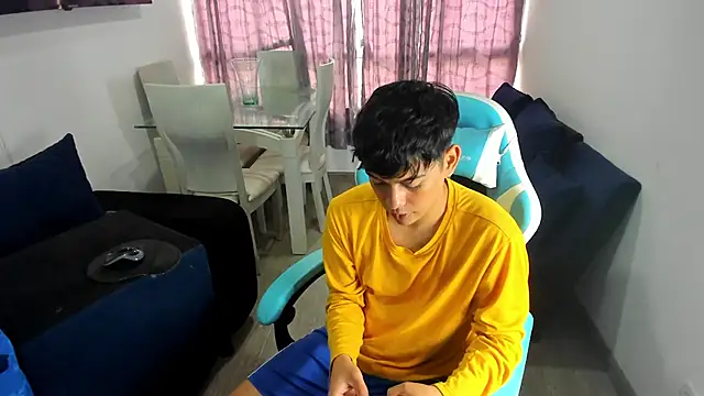 Snapshot of Franco_Rizzo_ chatting on 02-19-25, 08:20 Franco Rizzo online show from 02-19-25, 08:20