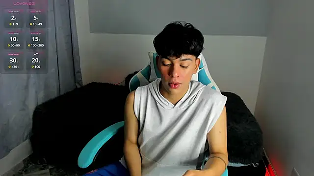 Snapshot of Franco_Rizzo_ chatting on 03-11-25, 08:09 Franco Rizzo online show from 03-11-25, 08:09