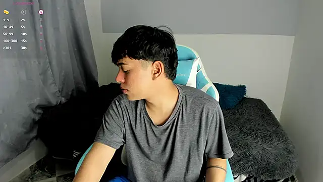 Snapshot of Franco_Rizzo_ chatting on 03-19-25, 10:53 Franco Rizzo online show from 03-19-25, 10:53