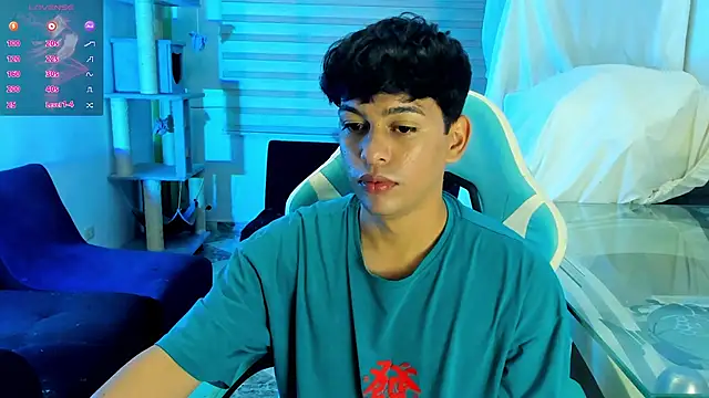 Snapshot of Franco_Rizzo_ chatting on 10-01-25, 04:29 Franco Rizzo online show from 10-01-25, 04:29