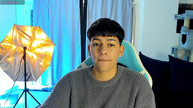 Snapshot of Franco_Rizzo_ chatting on 11-11-25, 03:06 Franco Rizzo online show from 11-11-25, 03:06