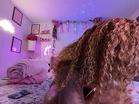 VixenCapri online show from 11-22-25, 05:12